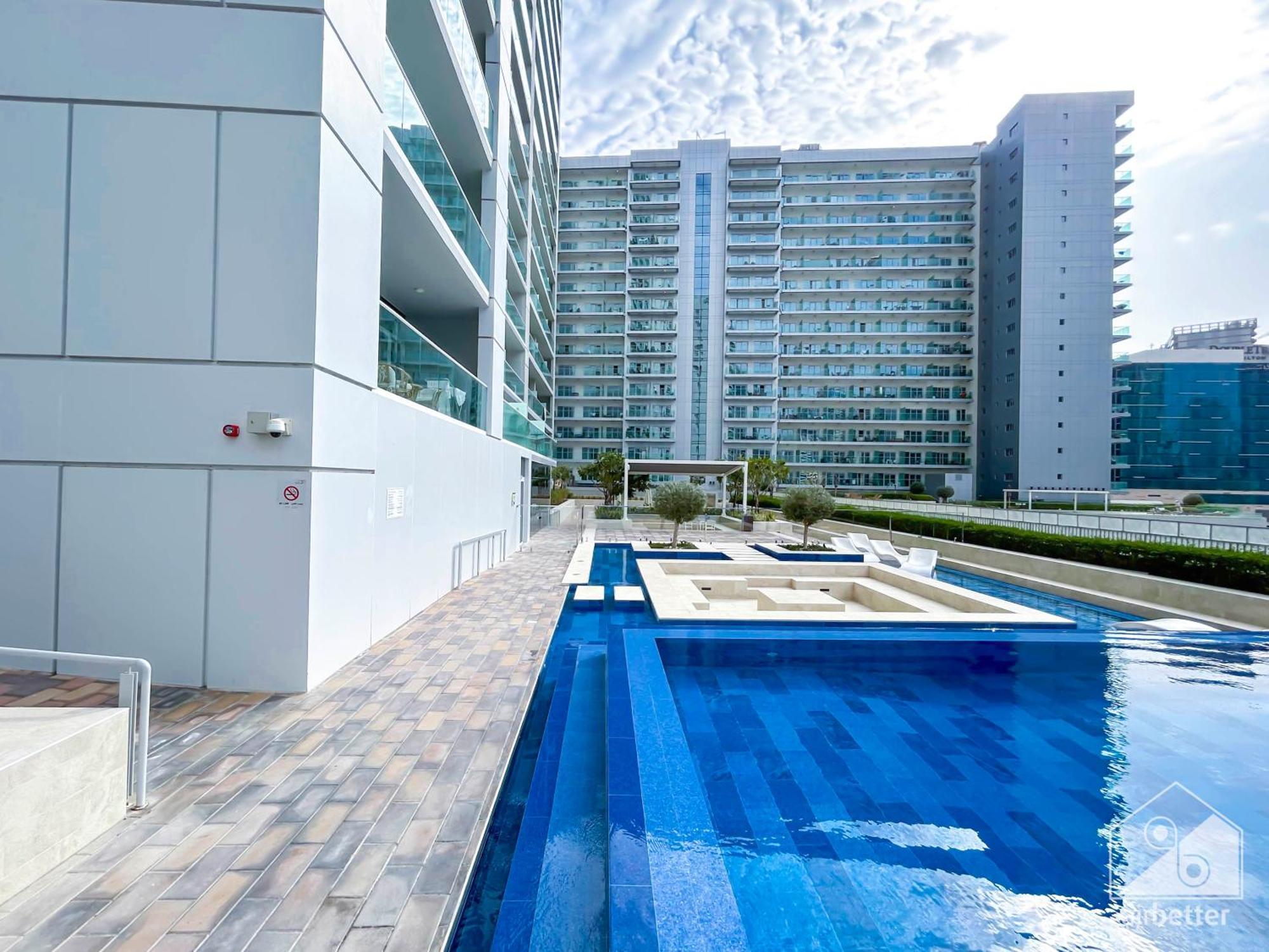 Gorgeous 1b With Balcony In Business Bay Dubai