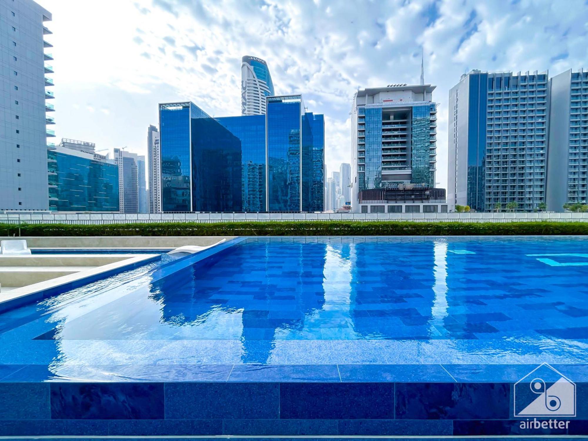 Gorgeous 1b With Balcony In Business Bay Dubai